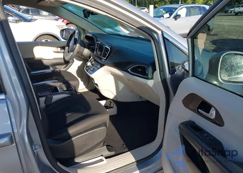 2018 Chrysler Pacifica Touring Plus from USA, damaged, VIN 2C4RC1FG8JR133072